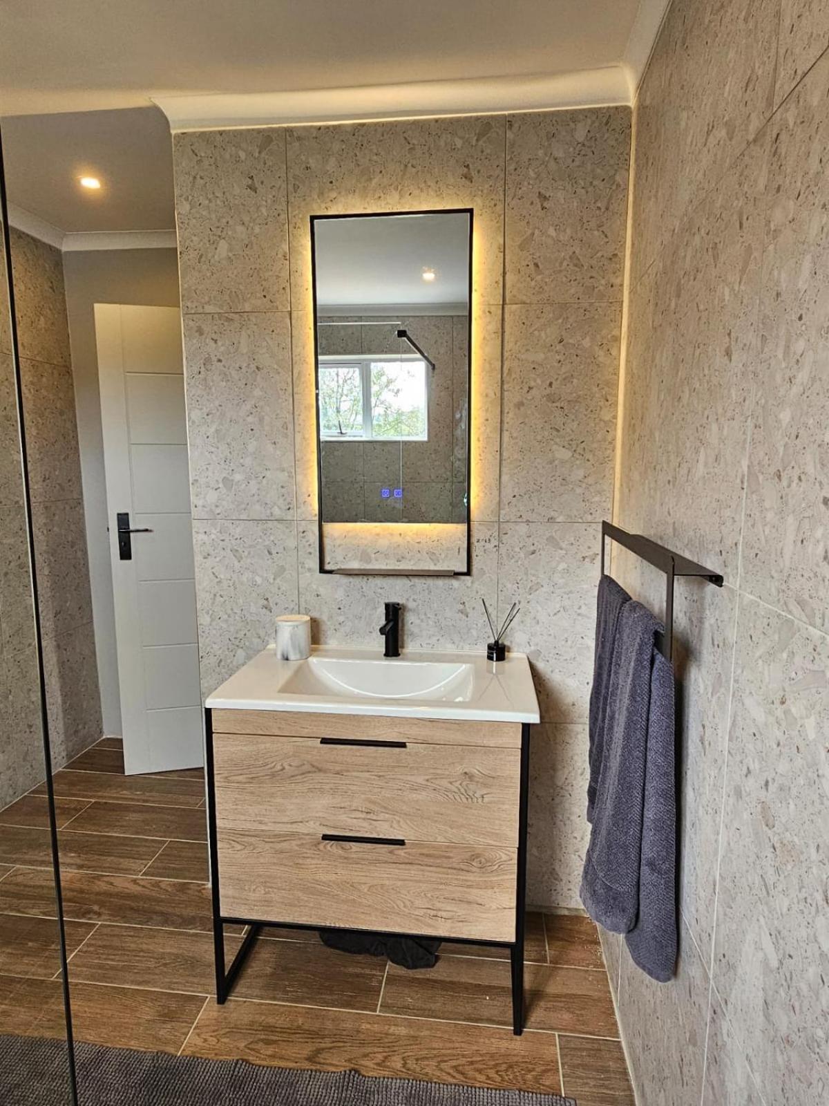 Die Heerenhuys Guest Suites Municipalità locale di Municipalità locale di Stellenbosch Esterno foto